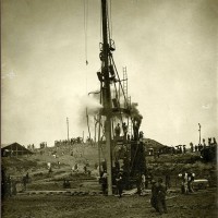 Infissione del primo palo all'impianto Mondine (MN) alla presenza del re Vittorio Emanuele III, 1922