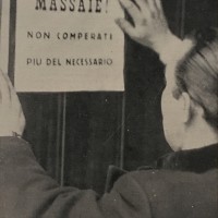 V anniversario delle sanzioni. Vincere e vinceremo. Massaie non comprate più del necessario, in «L’Illustrazione italiana», 24 novembre 1940. 