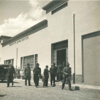 Ottobre 1933. Inaugurazione del n uovo reparto biologico della Stazione Sperimentale. autorità cittadine in visita (archivio SSICA).